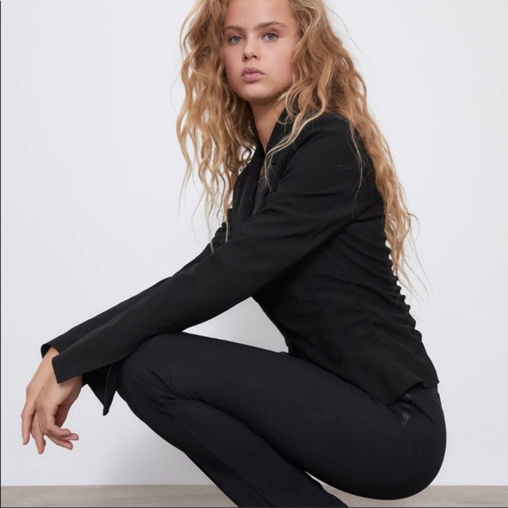 ZARA ruched blazer with shoulder pads